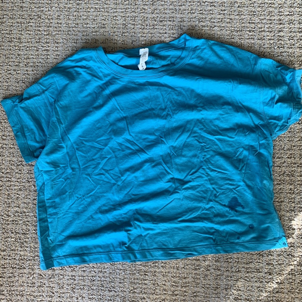 Lululemon cropped tee